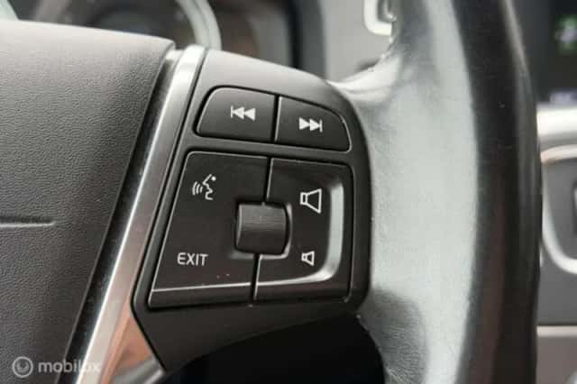 Volvo V60 (2012) thumbnail 22