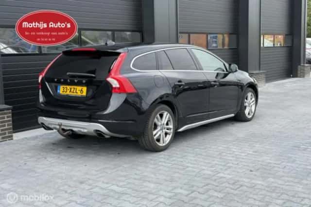 Volvo V60 (2012) thumbnail 4