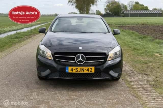 Mercedes-Benz A-Klasse (2013) thumbnail 2