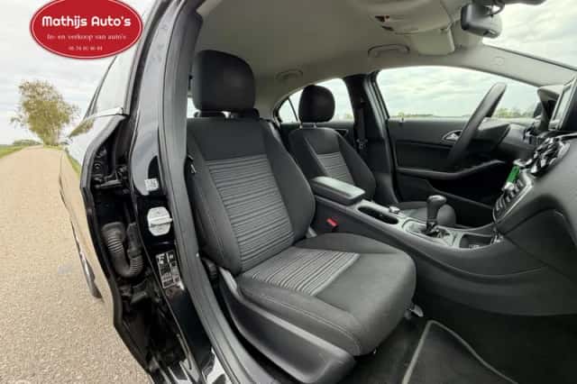 Mercedes-Benz A-Klasse (2012) thumbnail 5