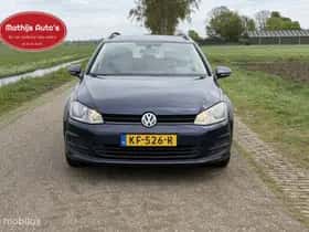 Volkswagen Golf (2016) thumbnail 2