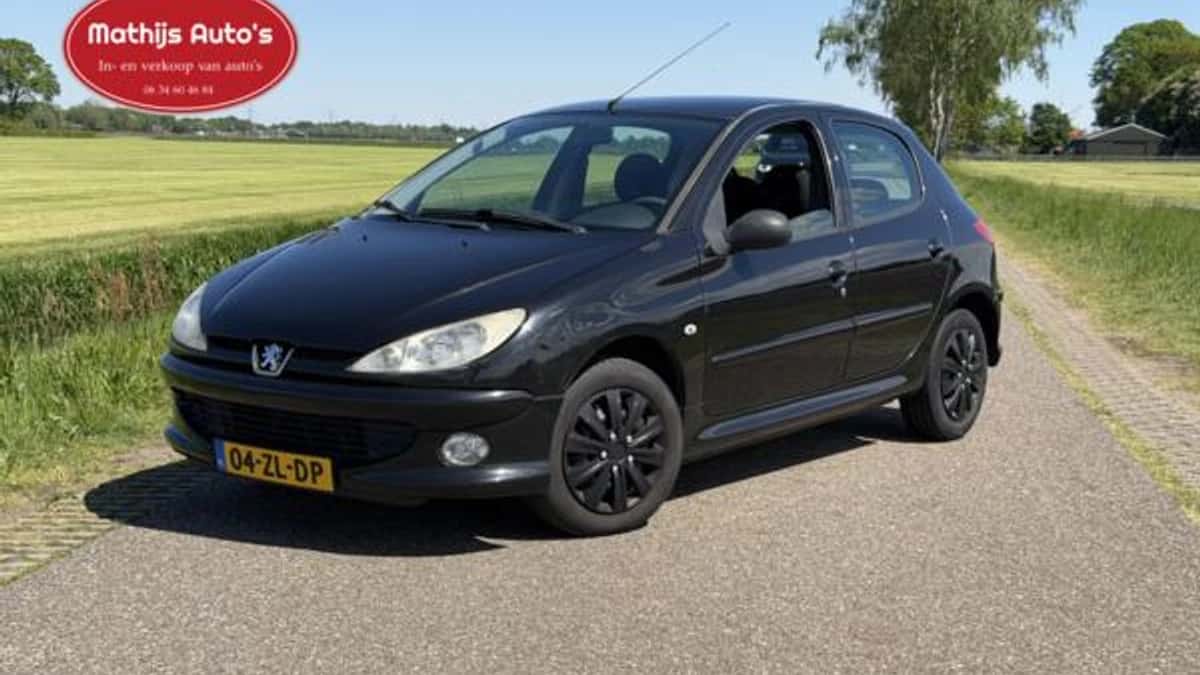 Peugeot 206 (2008) — foto 1
