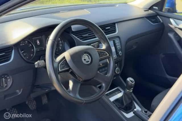 Škoda Octavia (2013) thumbnail 15