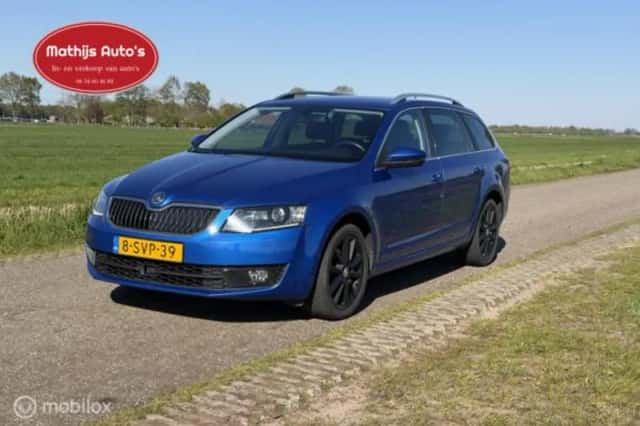 Škoda Octavia (2013) thumbnail 3