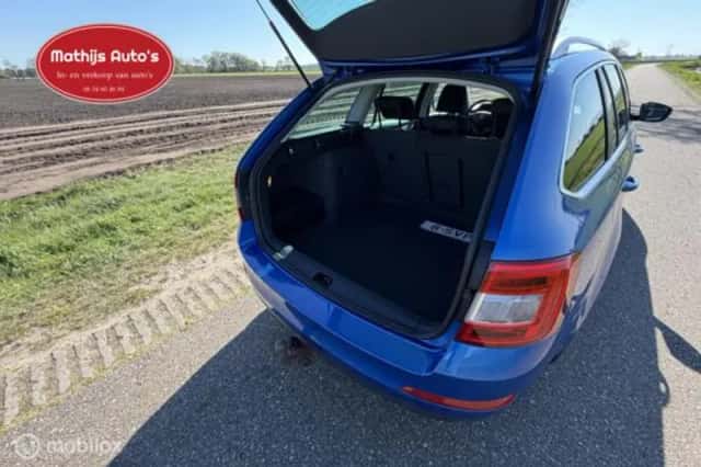 Škoda Octavia (2013) thumbnail 8