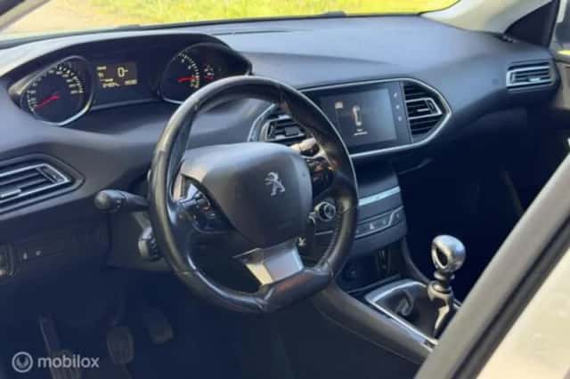 Peugeot 308 (2019) thumbnail 17