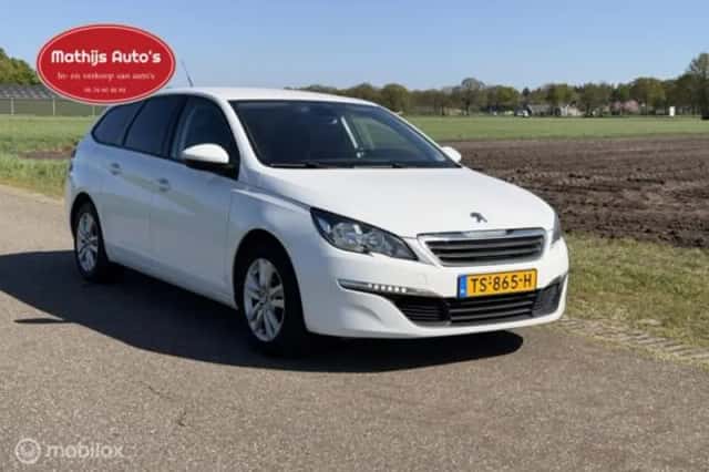 Peugeot 308 (2015) thumbnail 3
