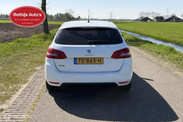 Peugeot 308 (2015) thumbnail 6