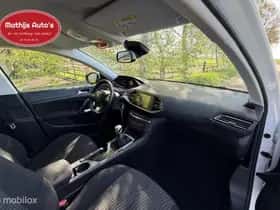 Peugeot 308 (2019) thumbnail 9