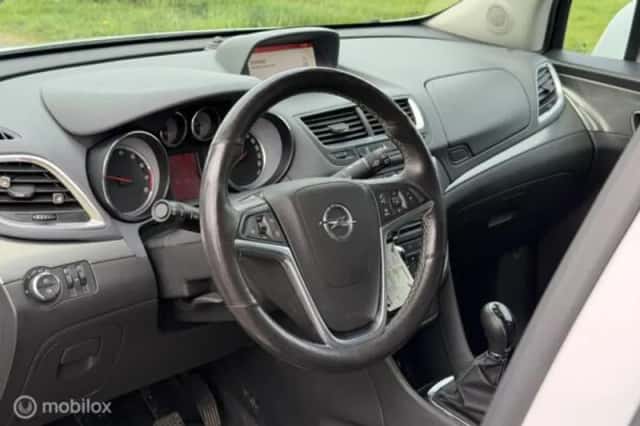 Opel Mokka (2018) thumbnail 18