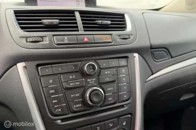 Opel Mokka (2018) thumbnail 21