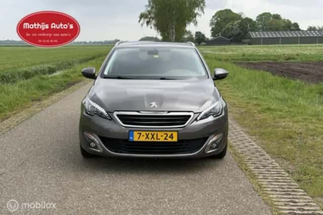 Peugeot 308 (2014) thumbnail 2