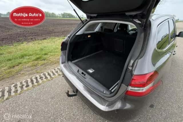 Peugeot 308 (2014) thumbnail 5