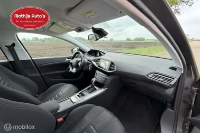 Peugeot 308 (2014) thumbnail 6