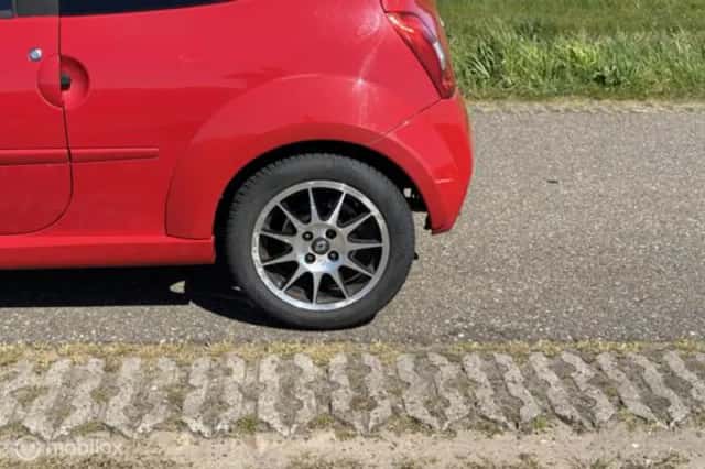 Renault Twingo (2016) thumbnail 12