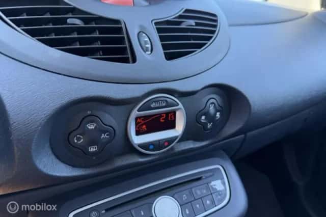 Renault Twingo (2016) thumbnail 17