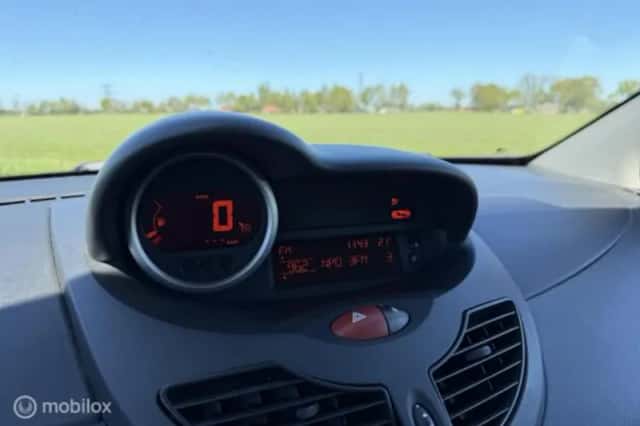 Renault Twingo (2016) thumbnail 18