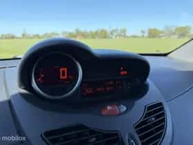 Renault Twingo (2016) thumbnail 18