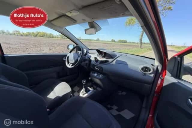 Renault Twingo (2016) thumbnail 6