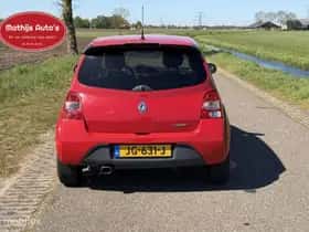 Renault Twingo (2016) thumbnail 9
