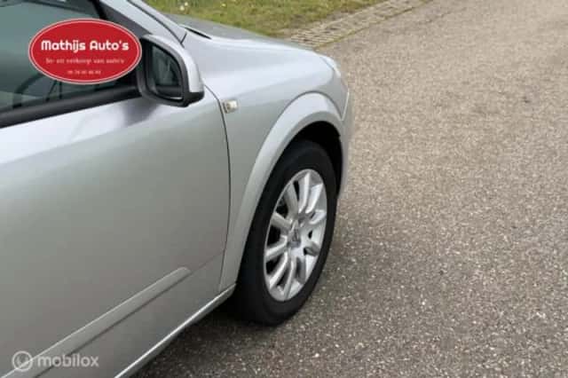Opel Astra (2012) thumbnail 8