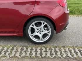 Alfa Romeo Giulietta (2021) thumbnail 12