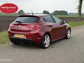 Alfa Romeo Giulietta (2021) thumbnail 6