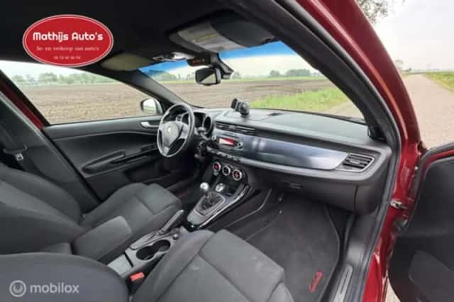 Alfa Romeo Giulietta (2021) thumbnail 9