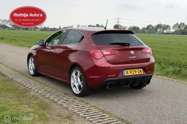Alfa Romeo Giulietta (2021) thumbnail 10