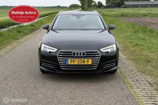 Audi A4 (2017) thumbnail 2