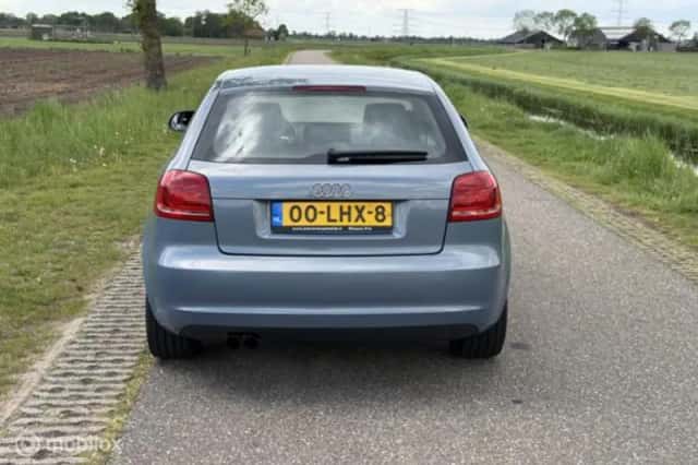 Audi A3 (2010) thumbnail 12