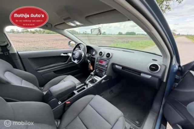Audi A3 (2010) thumbnail 4