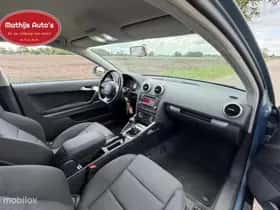 Audi A3 (2010) thumbnail 4