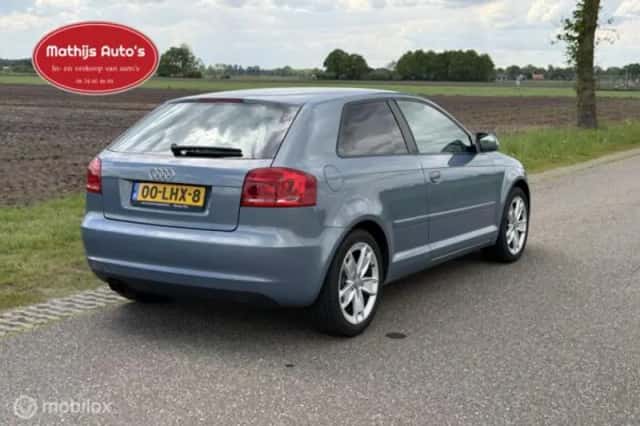 Audi A3 (2010) thumbnail 7