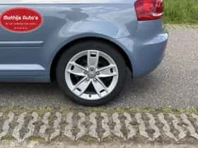 Audi A3 (2010) thumbnail 10