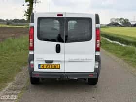 Opel Vivaro (2012) thumbnail 13