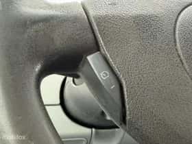 Opel Vivaro (2012) thumbnail 14
