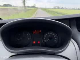 Opel Vivaro (2012) thumbnail 17