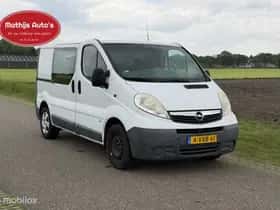 Opel Vivaro (2012) thumbnail 3