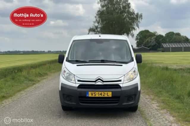 Citroën Jumpy (2015) thumbnail 2