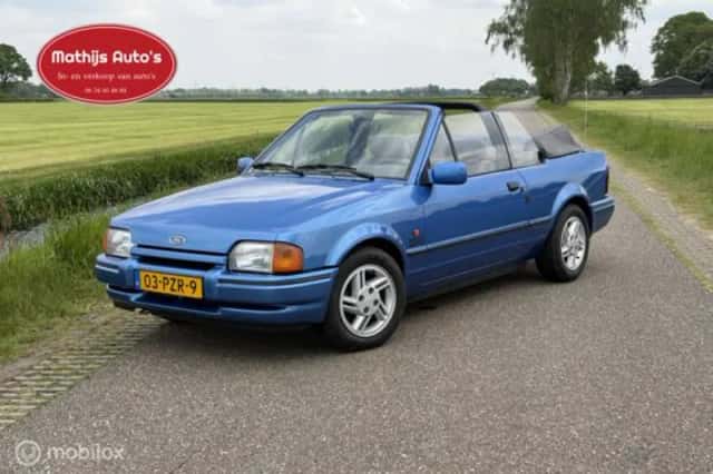 Ford Escort (2011) thumbnail 1