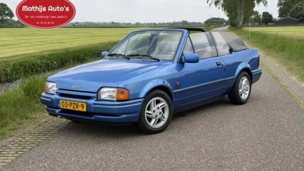 Ford Escort (2011) — foto 1