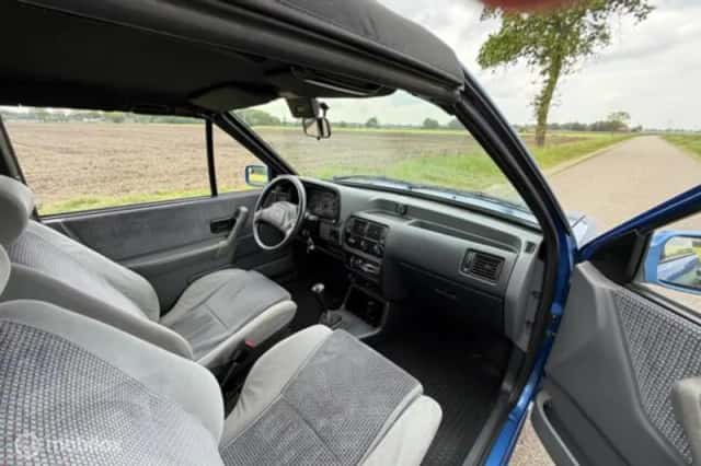 Ford Escort (2011) thumbnail 14