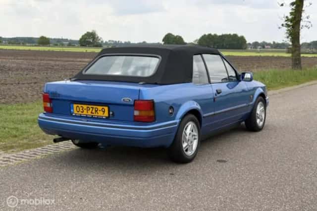 Ford Escort (2011) thumbnail 17