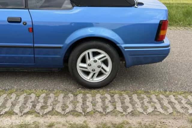 Ford Escort (2011) thumbnail 20