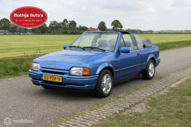 Ford Escort (2011) thumbnail 3