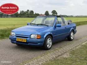 Ford Escort (2011) thumbnail 3