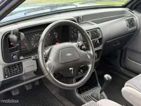 Ford Escort (2011) thumbnail 23
