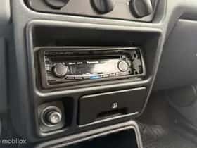 Ford Escort (2011) thumbnail 29