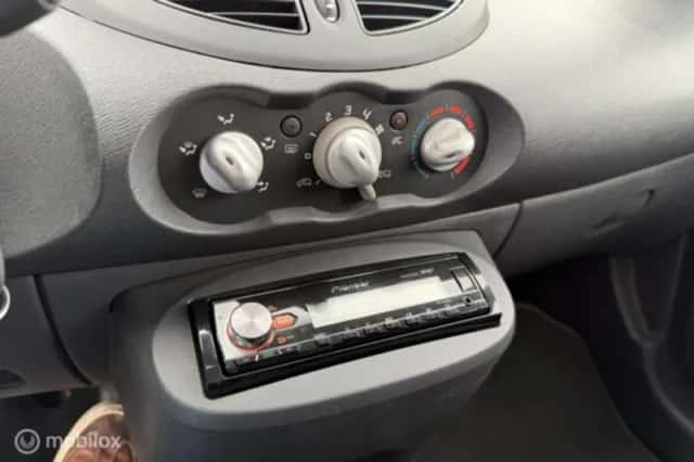 Renault Twingo (2009) thumbnail 16